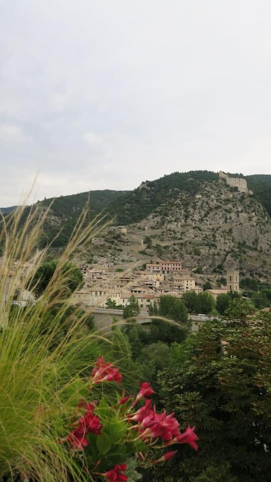 Les Gites D'Intervalles อ็องเทรอโวซ์ ภายนอก รูปภาพ